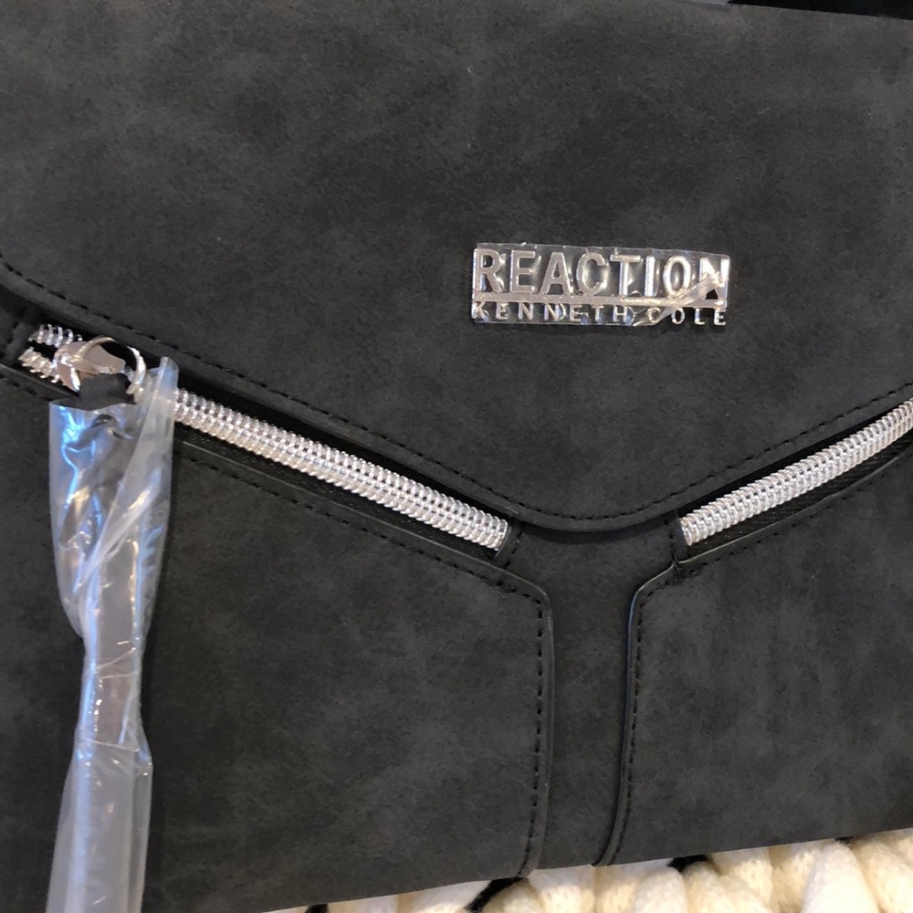 Kenneth Cole Reaction Cross Body Bag - Picture 2 of 6